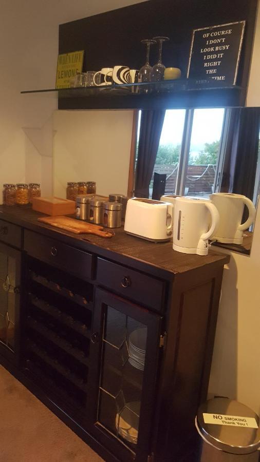 Lewi Waters Bed and Breakfast Lewisham Eksteriør billede